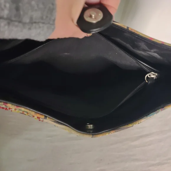 Vintage Print Shoulder Bag - Picture 7 of 8